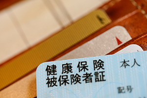 受付、問診票記入